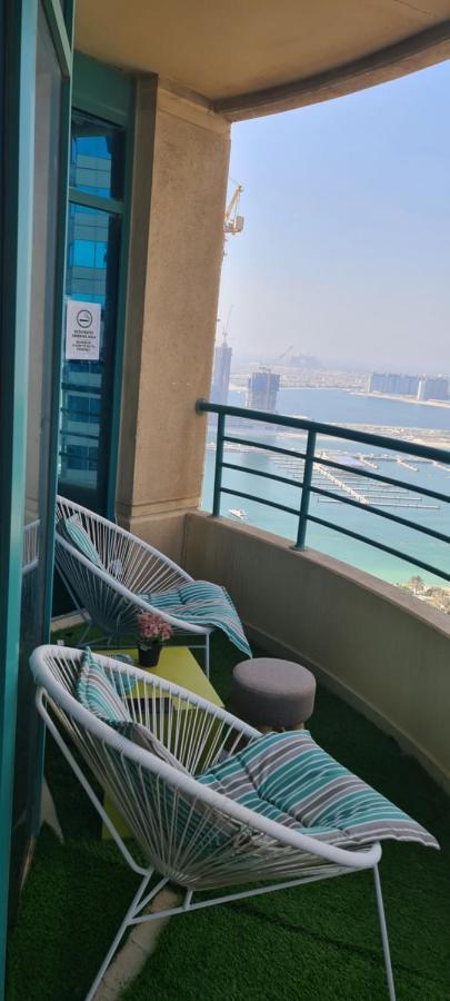 Green Sky Hostel Dubai Bagian luar foto